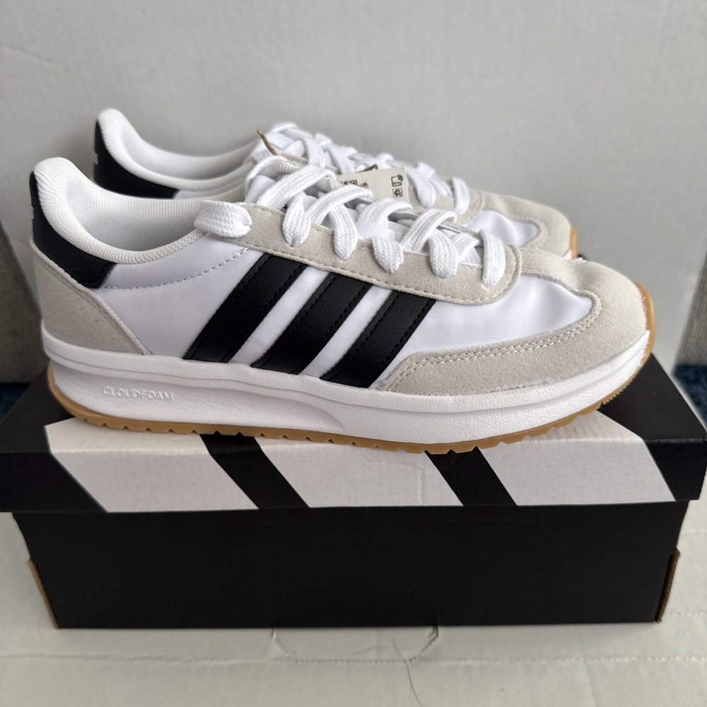 Adidas Run 70s 2.0 J Sneakers Size 5 White Black New Retro Athletic JI2266